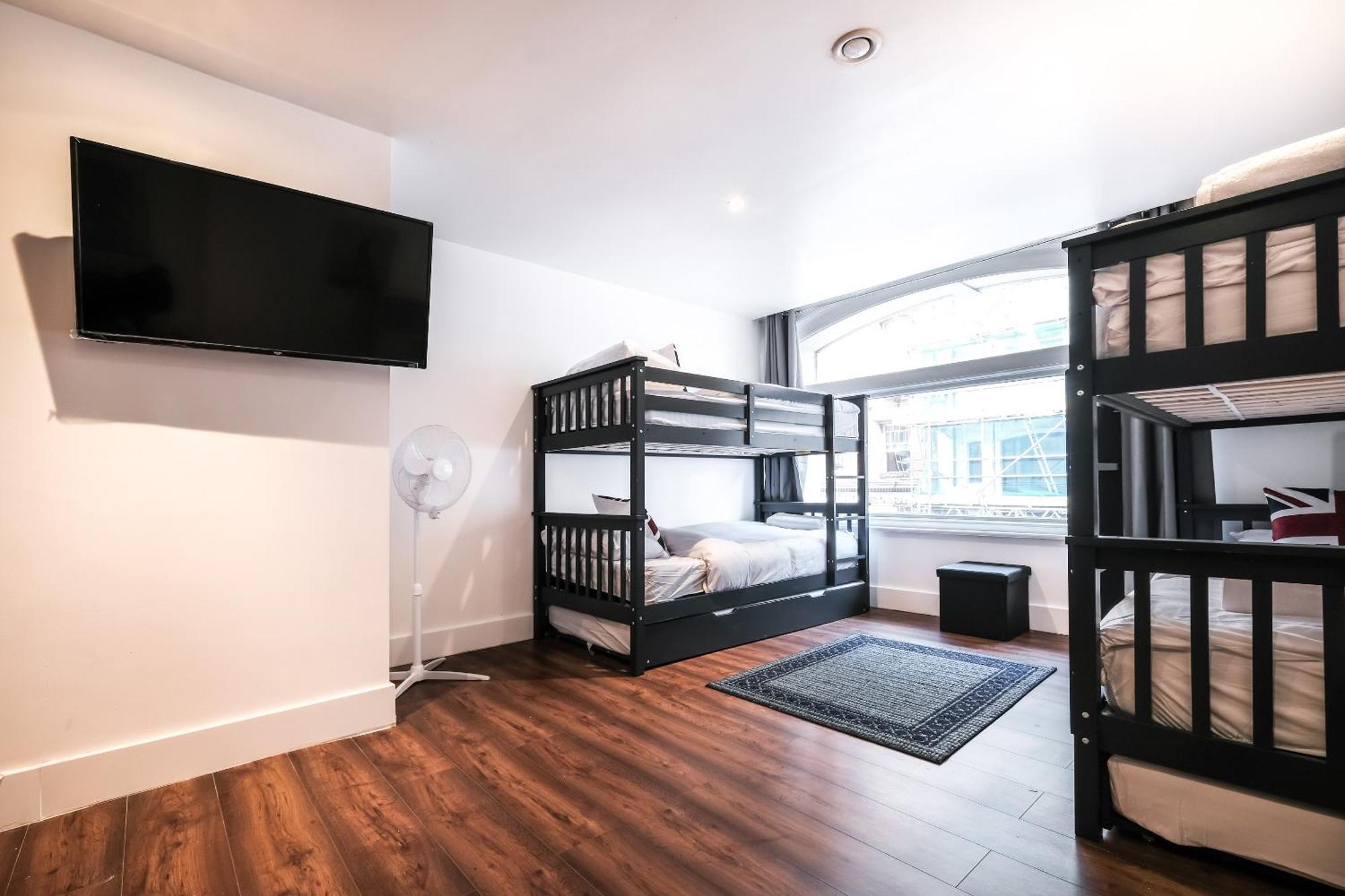 Spacious Apartment In Piccadilly Sleep 6 Vrb ロンドン エクステリア 写真